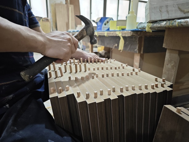 Mortise-Tenon vs Screws: Scientific Data Reveals the Core Value of Premium Furniture